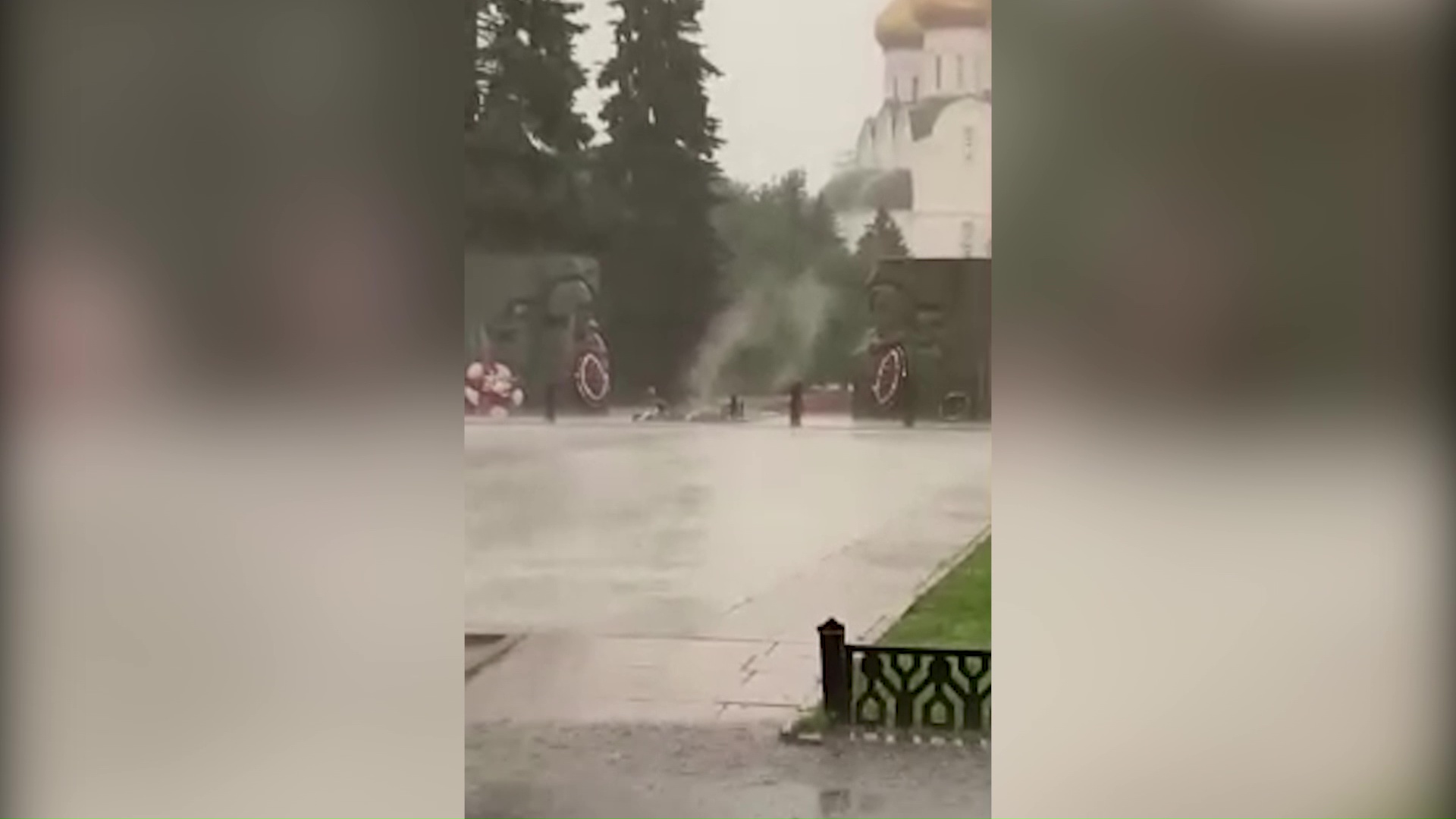 Думали, что потух от ливня: ярославцы испугались за Вечный огонь