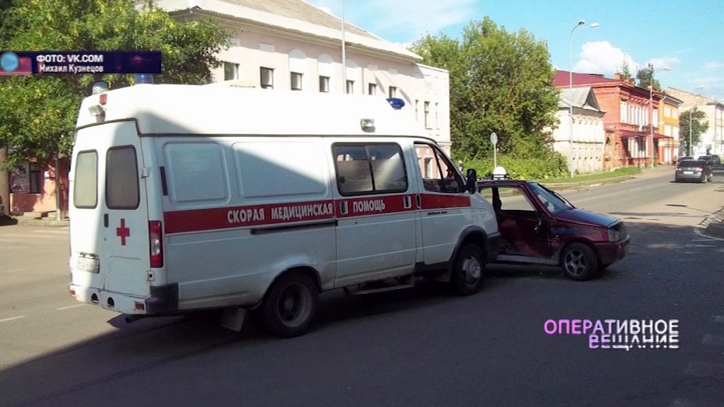 Карета «скорой помощи» протаранила легковушку