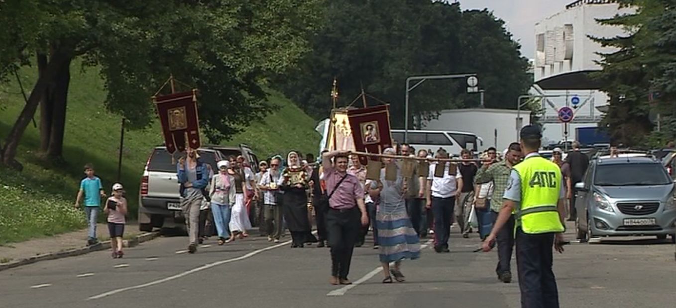 В Ярославле ограничили движение из-за крестного хода