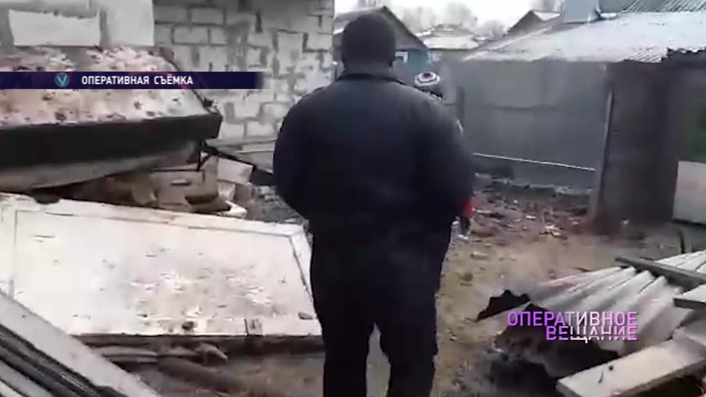 Приставы заставили ярославцев снести веранду из-за захвата сантиметров чужой земли