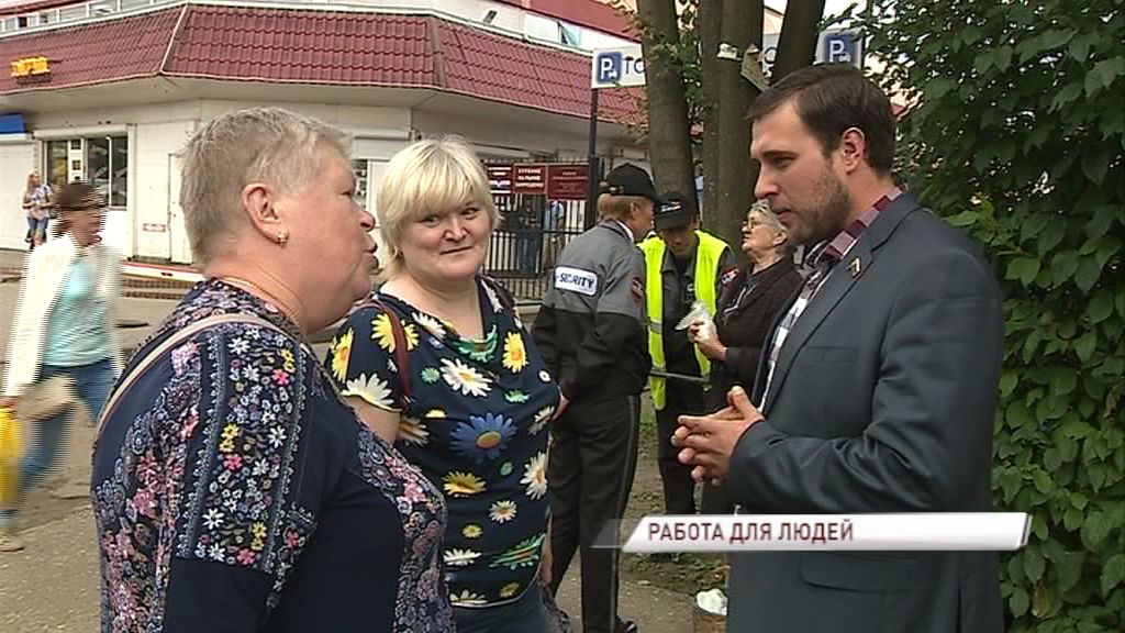 Депутаты объезжают округа и проверяют эффективность работы городских и областных служб