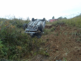 Серьезная авария под Ярославлем: иномарка вылетела в кювет – есть пострадавшие