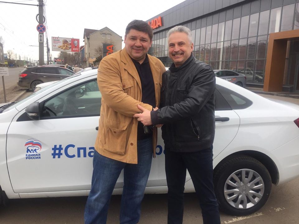 Ярославские больницы получили автомобили для врачей