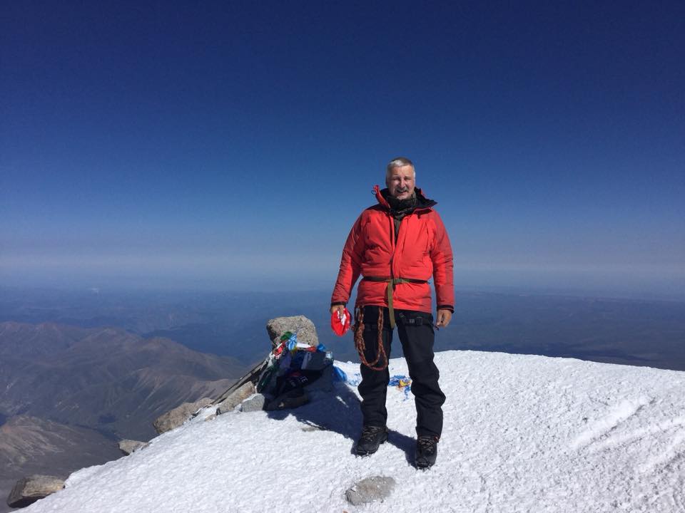 Глава Рыбинска взобрался на Эльбрус