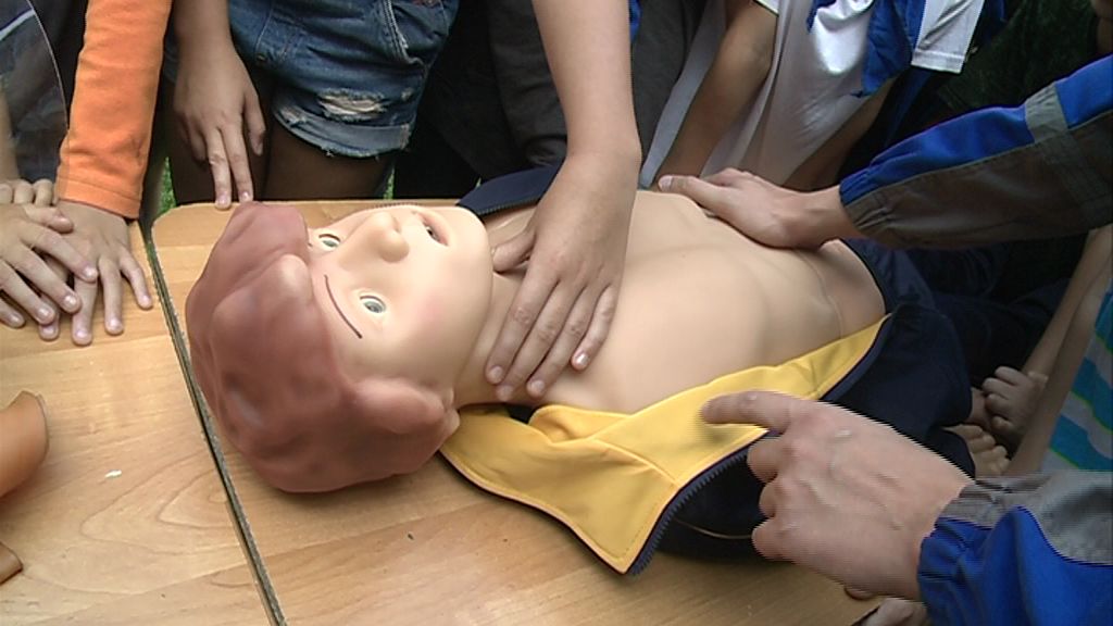 Ярославские энергетики провели уроки безопасности для детей в оздоровительном лагере