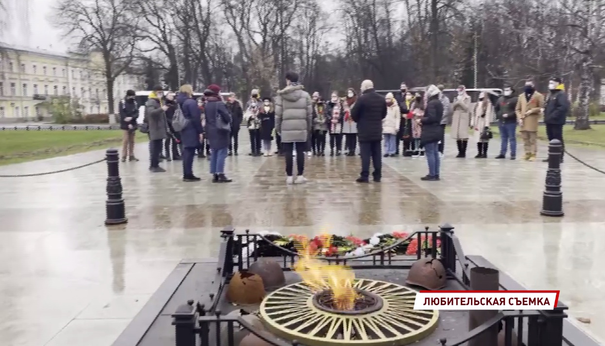 Ярославские и майкопские студенты написали послания будущему поколению и заложили капсулы памяти