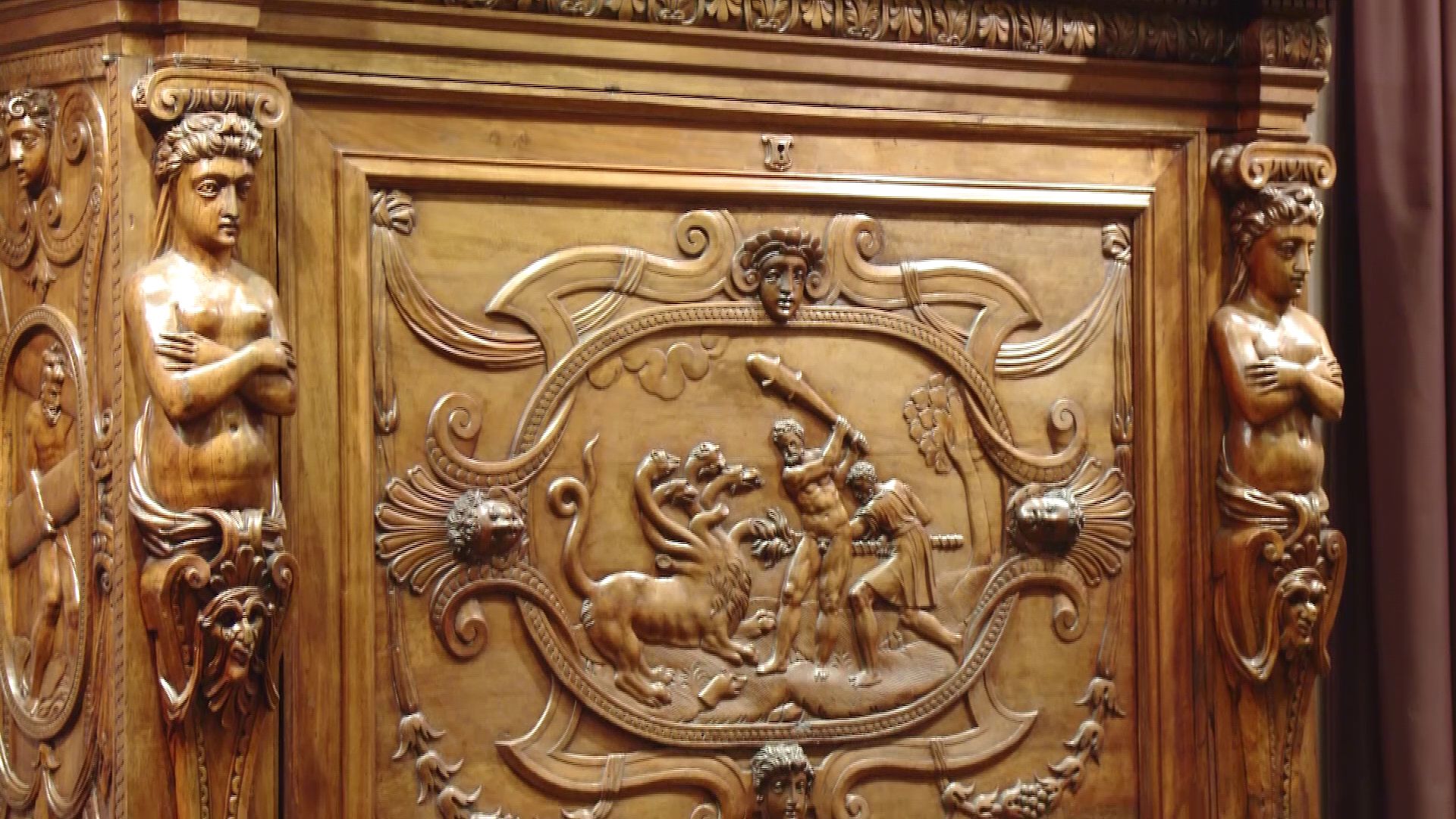 Утреннее шоу «Овсянка» от 09.09.20: узнаем историю шкафа-бюро и секреты красоты