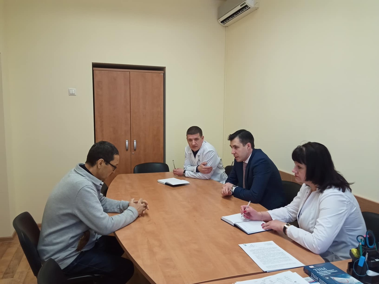 Руслан Саитгареев встретился с пациентами областной онкологической больницы