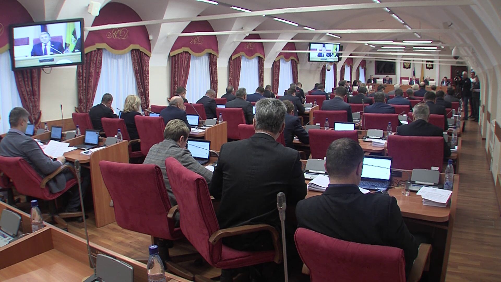 Сельским депутатам Ярославской области больше не придется предоставлять справки о доходах-расходах ежегодно