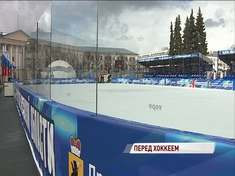 Легенды отечественного хоккея выйдут на лед на Советской пощади