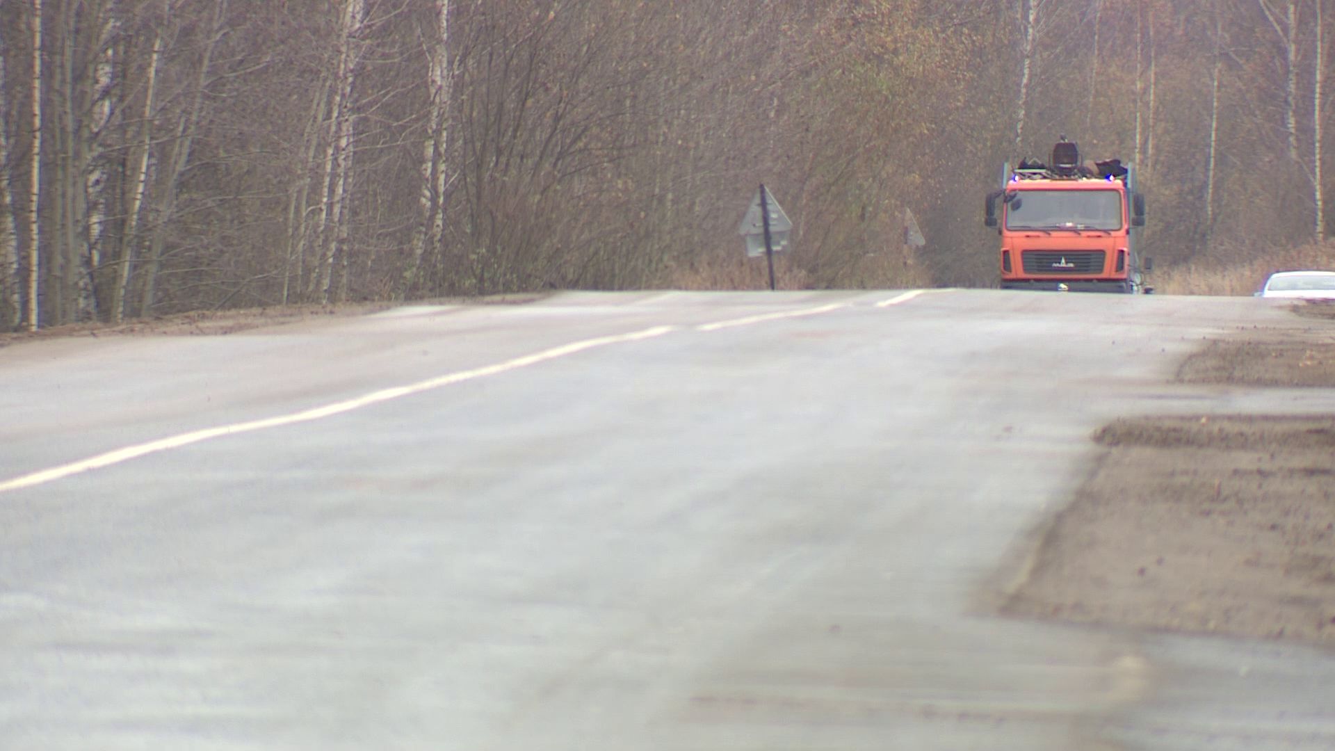 В области впервые отремонтировали дорогу от границы Ярославля до деревни Раздолье