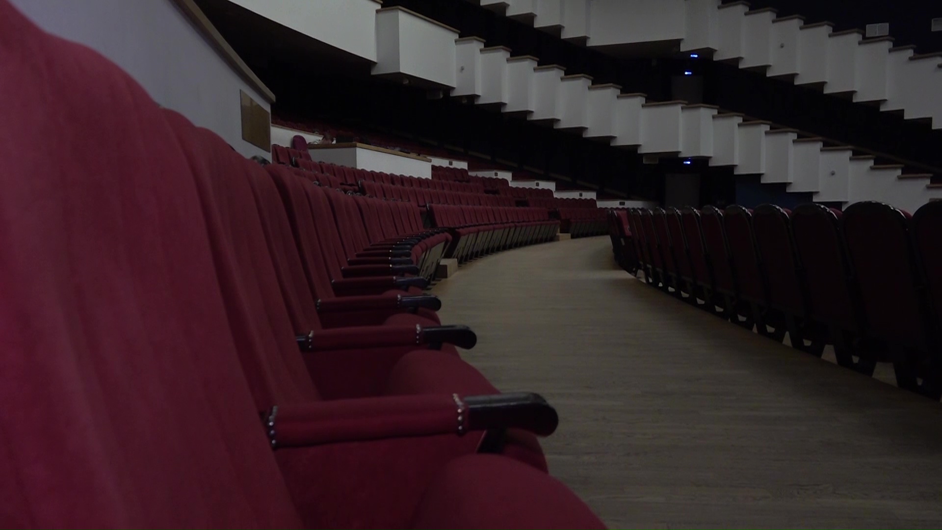 Лайки вместо аплодисментов: в «Миллениуме» прошел первый концерт без зрителей