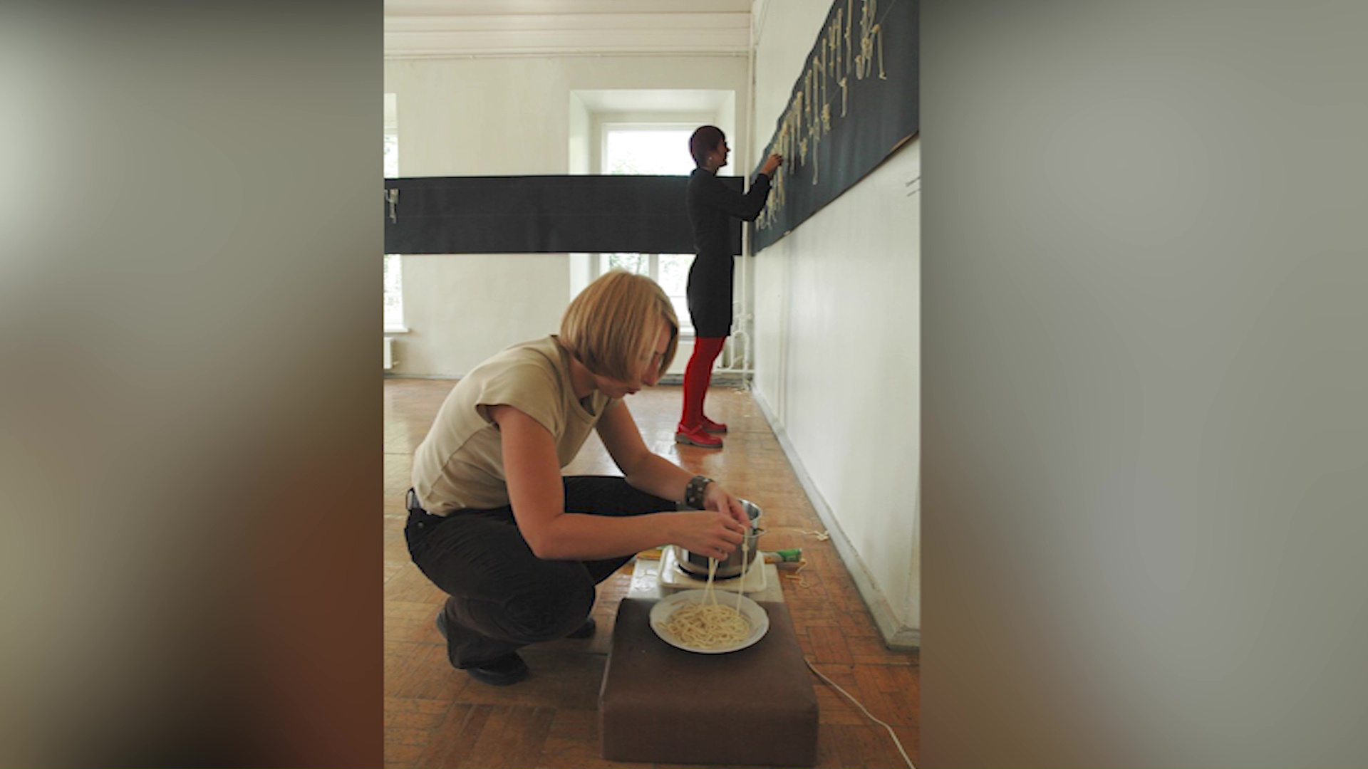 В Ярославском художественном музее раскрыли тайны перформансов