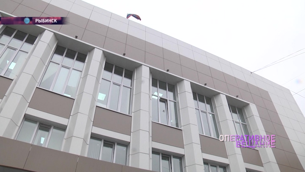 В отчаянии прибила себя гвоздем к порогу: рыбинка 10 лет пытается вернуть квартиру, которую обманом забрали риелторы