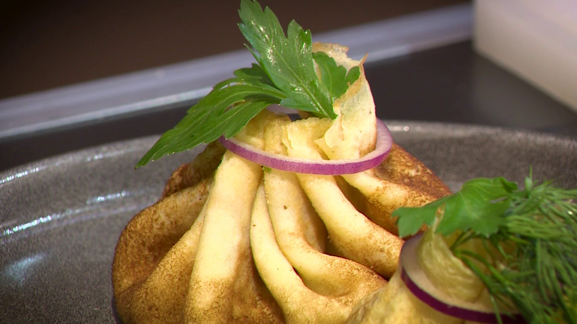 Утреннее шоу «Овсянка» от 25.02.2020: Печем блины с оригинальной начинкой