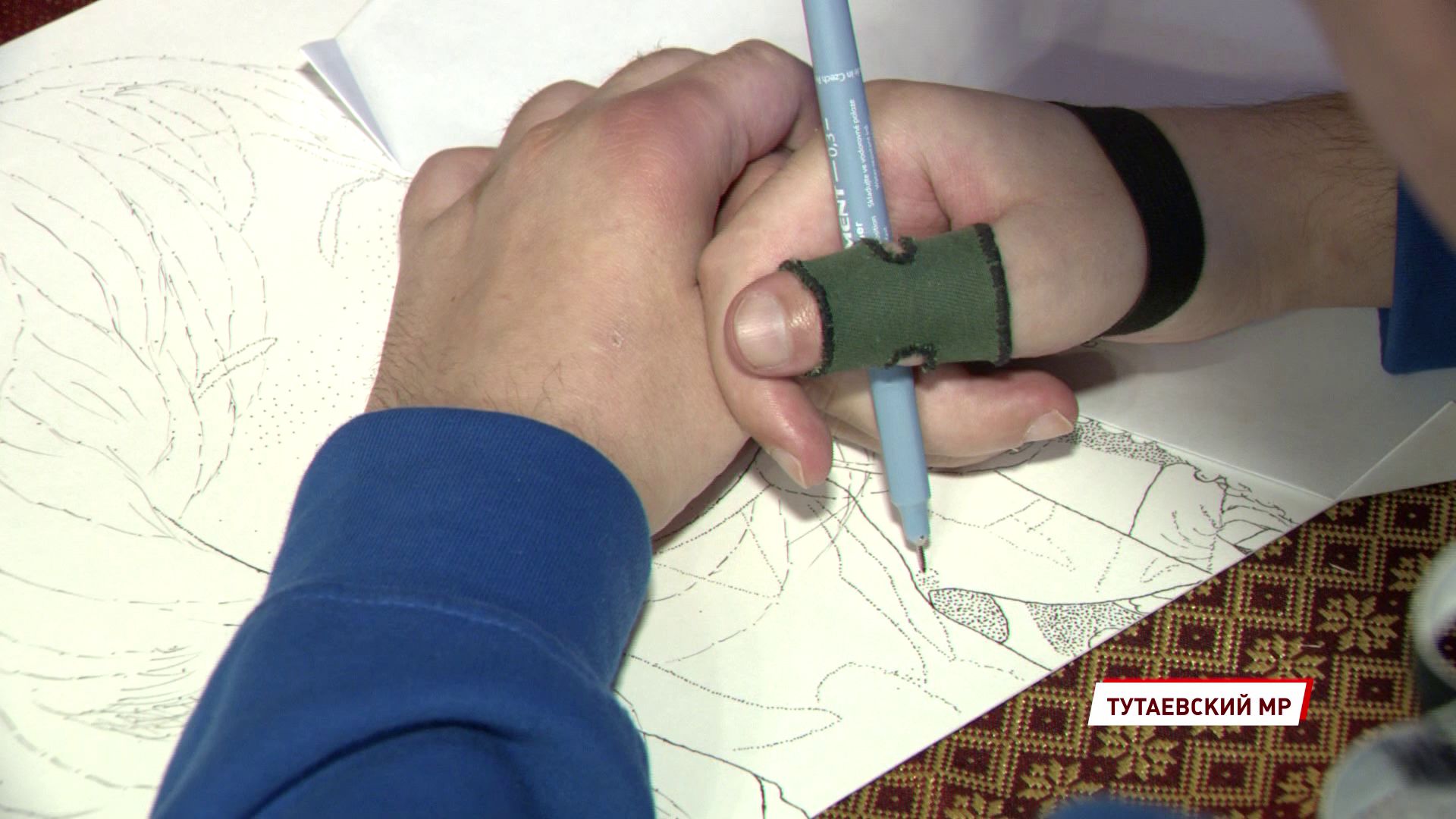 Ярославец с работами в монохромном пуантилизме стал одним из победителей конкурса «Преодоление»