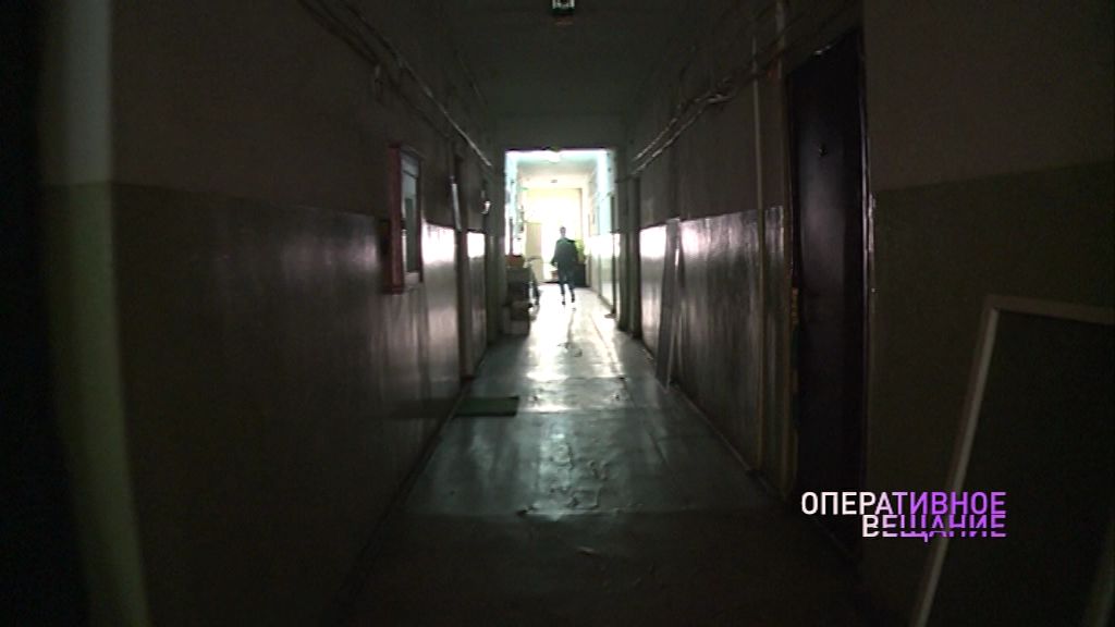 Бил сковородкой, противнем и даже телевизором: суд избрал меру пресечения жителю Ярославля