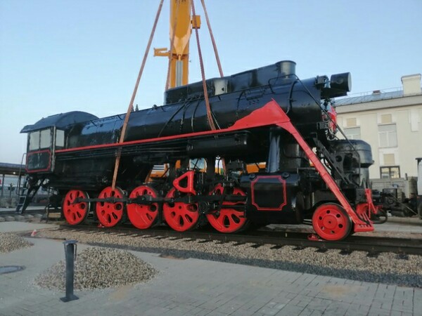 На Привокзальной площади Рыбинска занял свое место ретро-паровоз