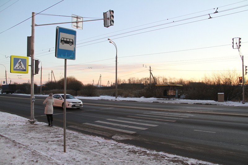 На опасном переходе в Рыбинске установили светофор