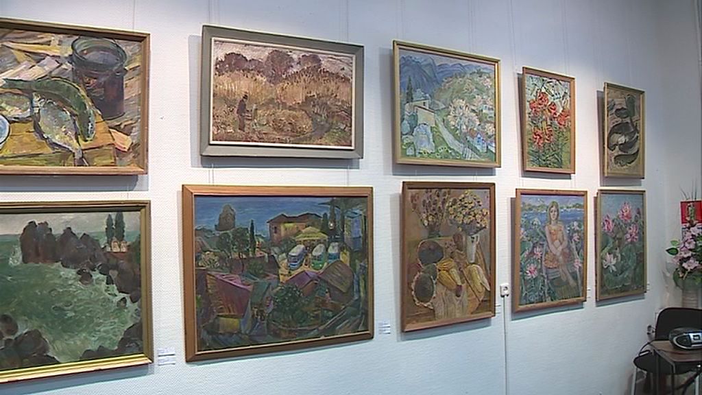 В зале Союза художников открылась выставка Нины Кулевой