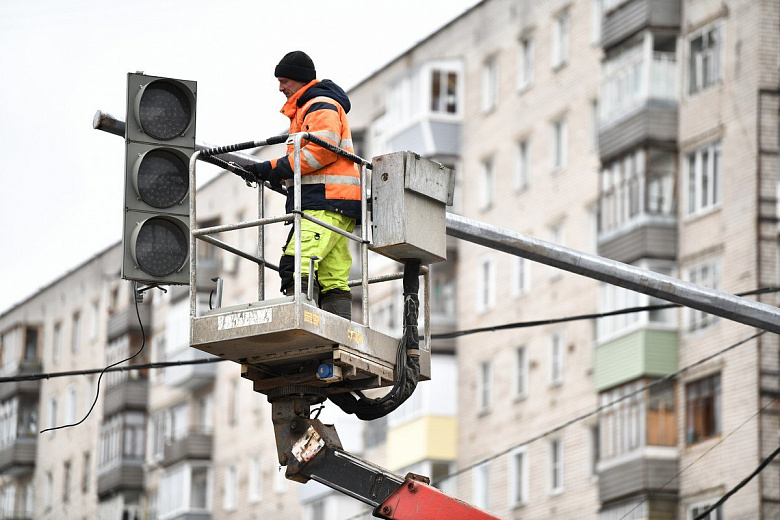 В Заволжском районе началась модернизация светофоров