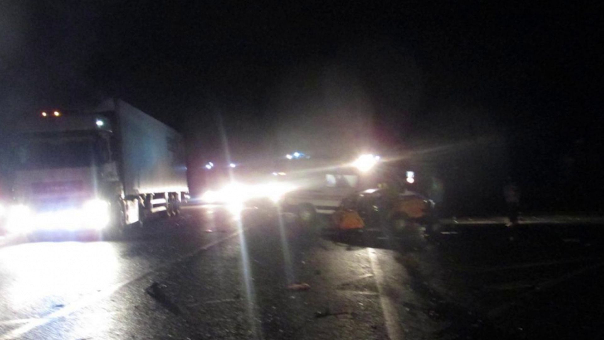 Двое подростков на «Жигули» протаранили грузовик: оба в больнице