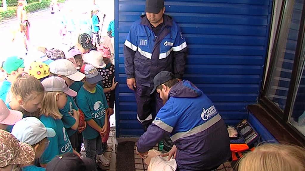 Газовики рассказали отдыхающим в лагерях детям о безопасном использовании голубого топлива