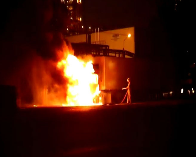 Пожар у НПЗ