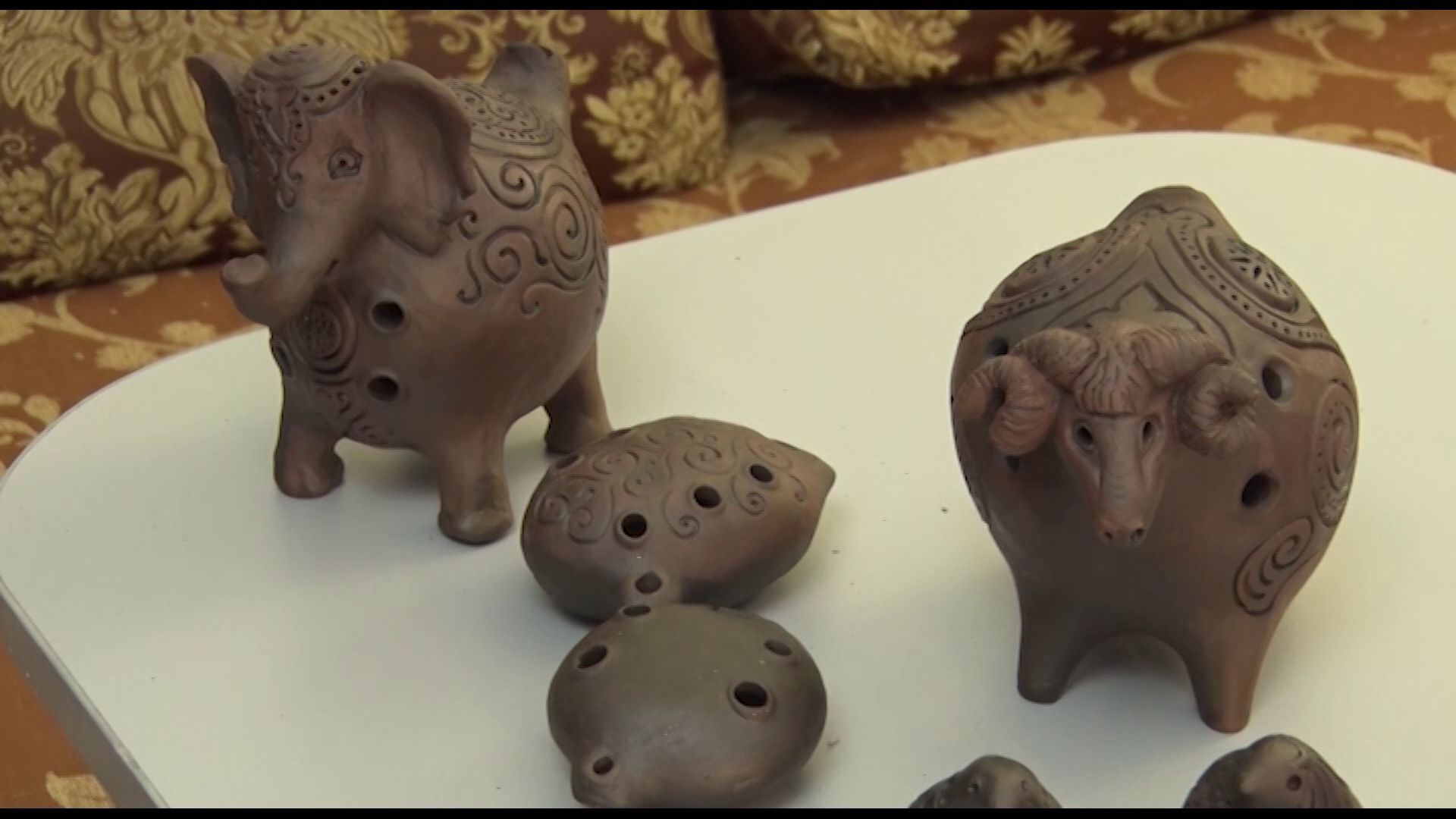 Утреннее шоу «Овсянка» от 18.11.19: Лепим свистульку из глины и учимся на ней играть