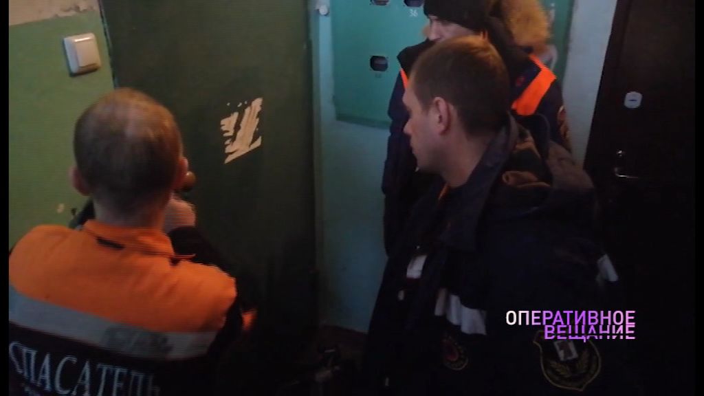 Приставы выселили должника и сменили замки в квартире