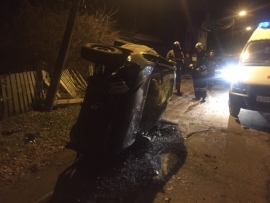 В Рыбинске водитель на «Гранте» влетел в столб, оставив без света несколько домов