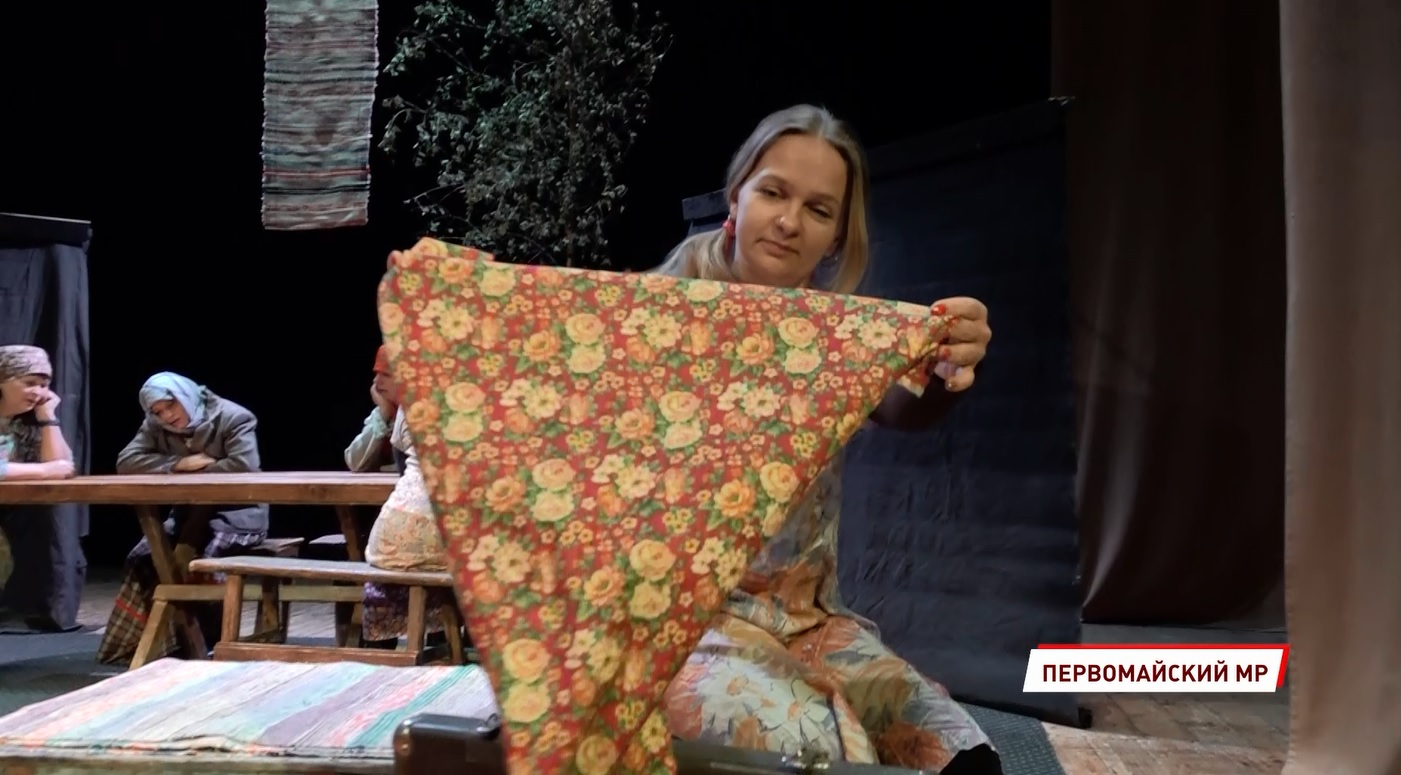 Больше ста лет деятельности: в Пречистом процветает народный театр