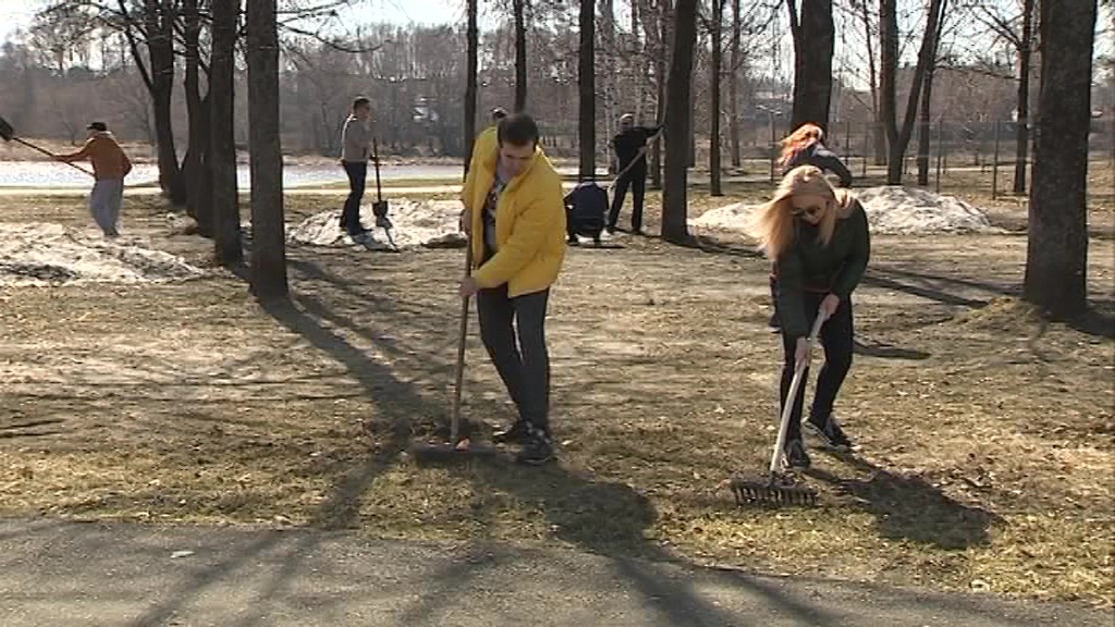 Ведущие «Первого Ярославского» приняли участие в субботнике на Даманском острове