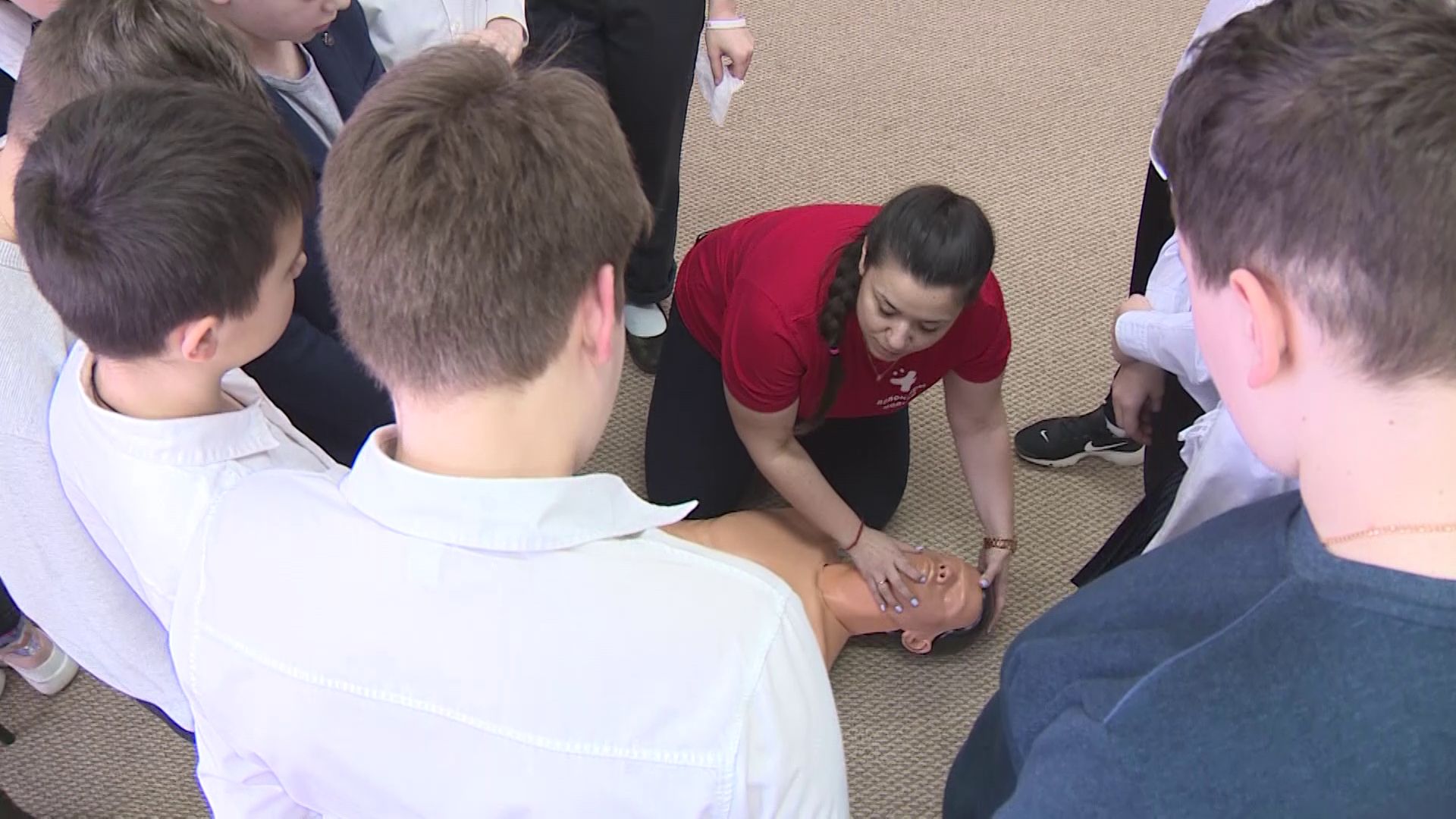 В ярославской школе прошел Всероссийский урок по оказанию первой помощи