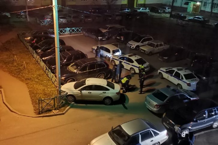 Ярославец при попытке скрыться от полиции протаранил сразу шесть автомобилей