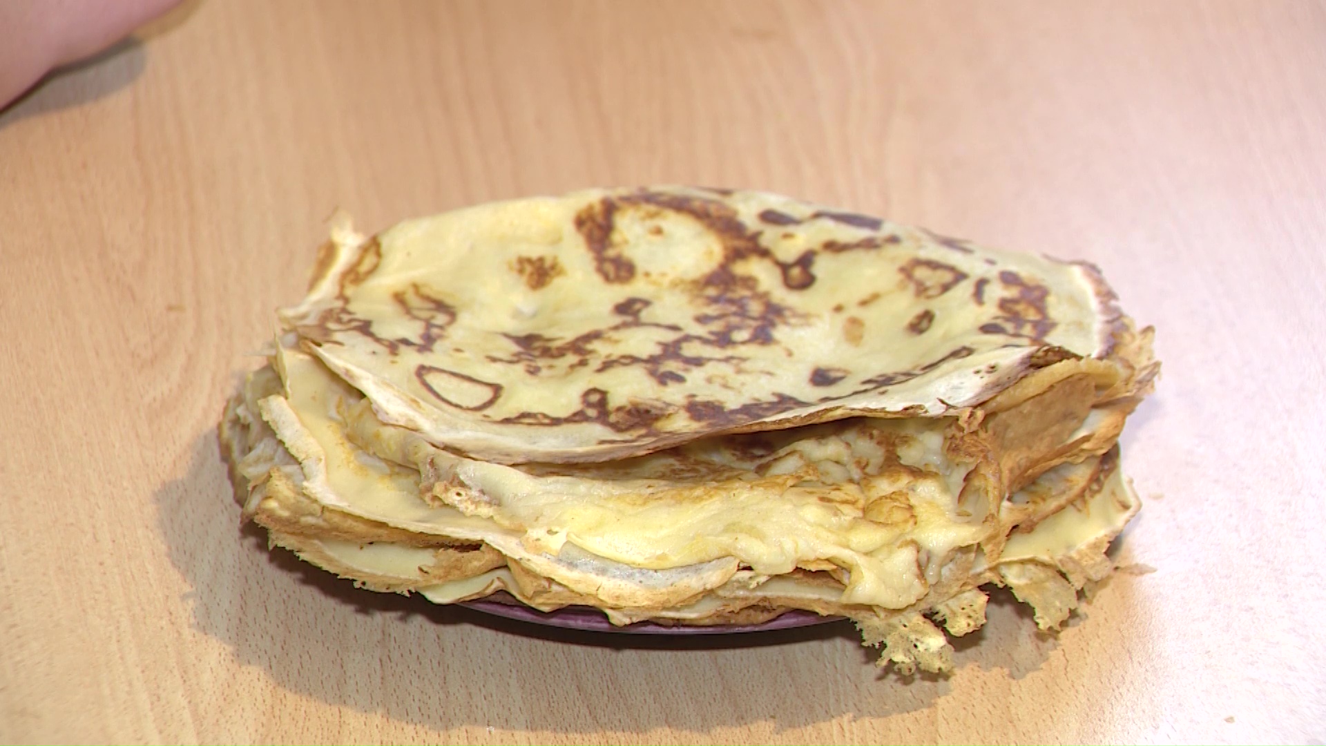 Есть блины, но не закусывать ими: в Ярославле ограничат продажу спиртного в Масленицу