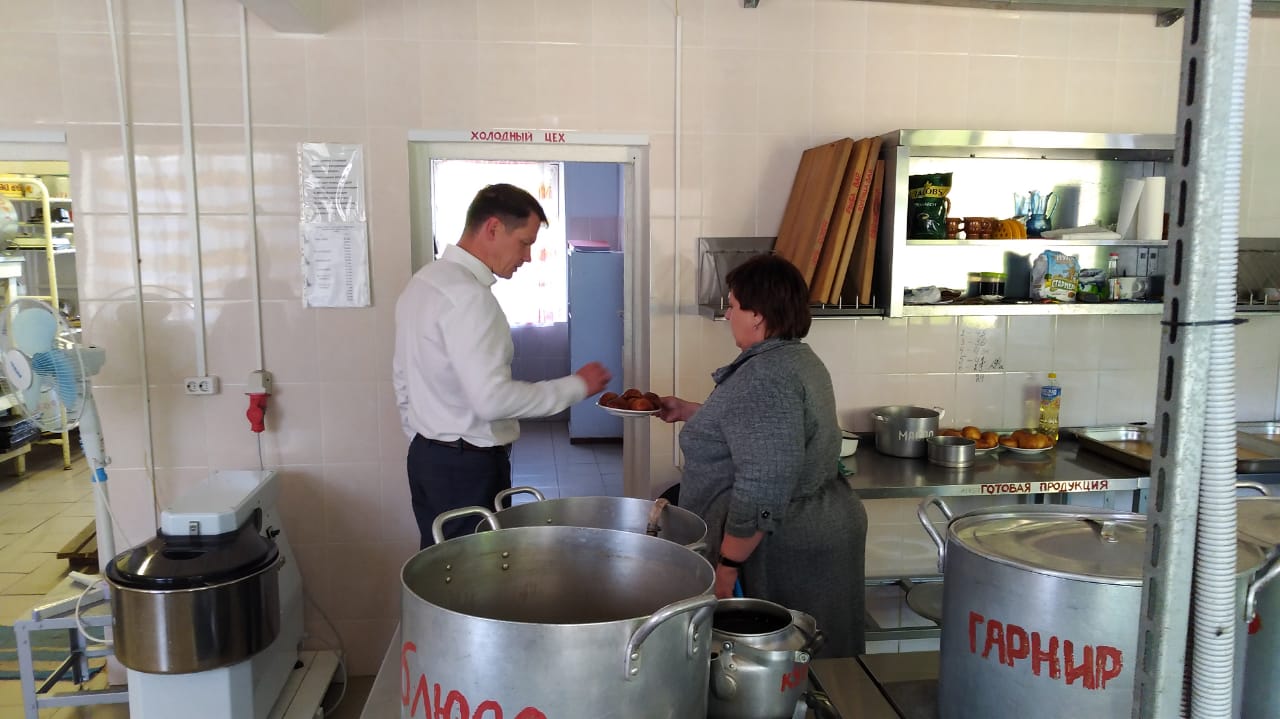 Максим Авдеев: «Идет обновление ключевых основных фондов в детских лагерях»