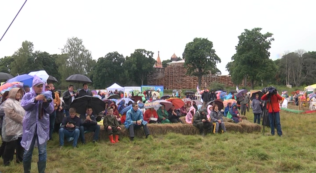 В деревне Хопылево прогремел всероссийский фестивале имени Федора Ушакова