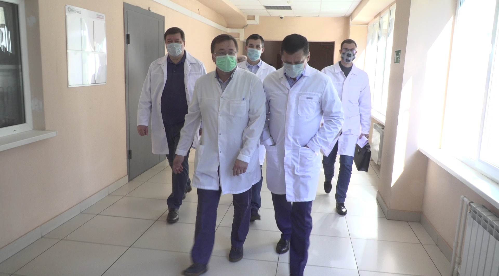 Дмитрий Миронов лично посетил пострадавших при взрыве газа в Ярославле в больнице им. Соловьева