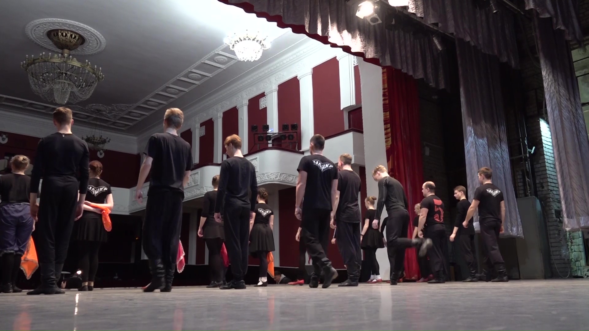 Один из старейших танцевальных коллективов страны «Чайка» скоро отметит 90-летие