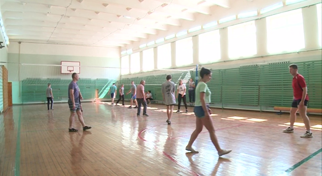 В селе Середа прошел волейбольный турнир