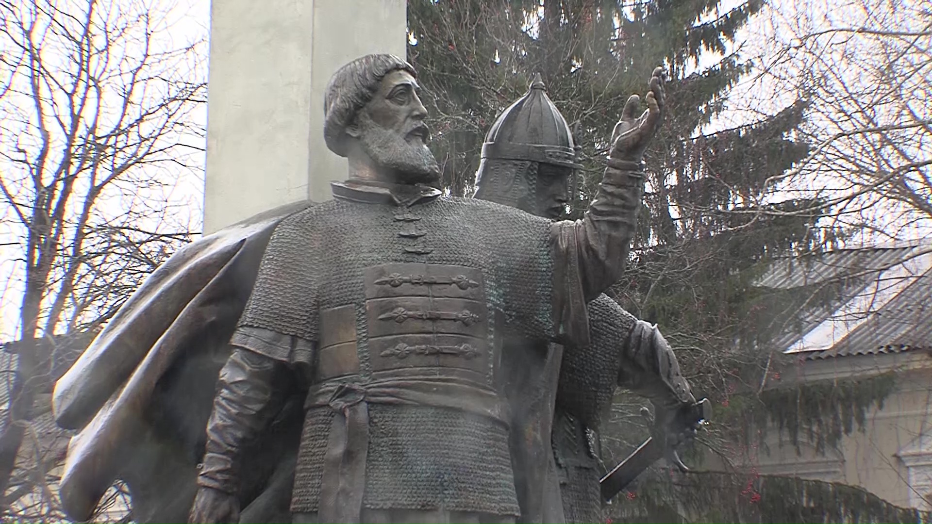 Новый памятник и праздничные литургии: в Ярославле отпраздновали День народного единства