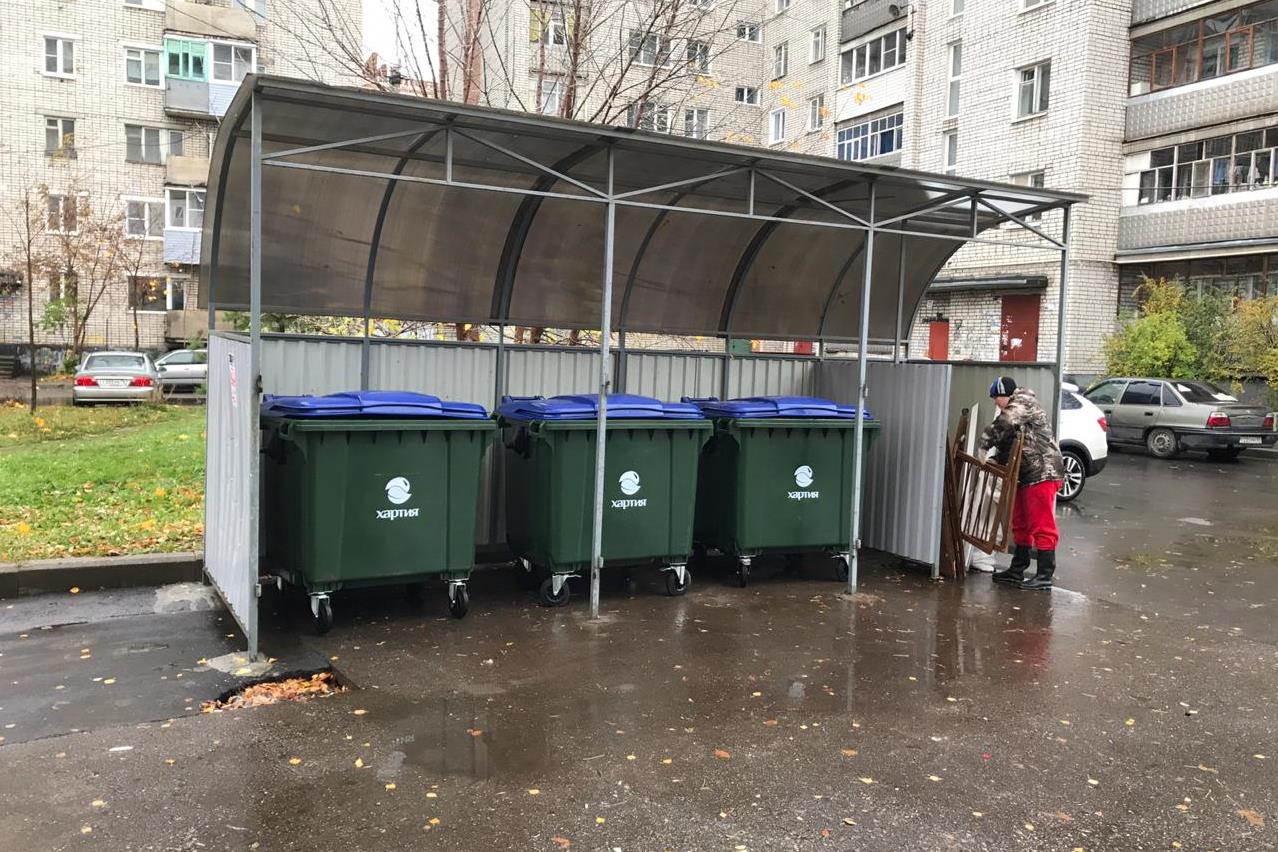 В Рыбинске появилось сто новых евроконтейнеров для мусора
