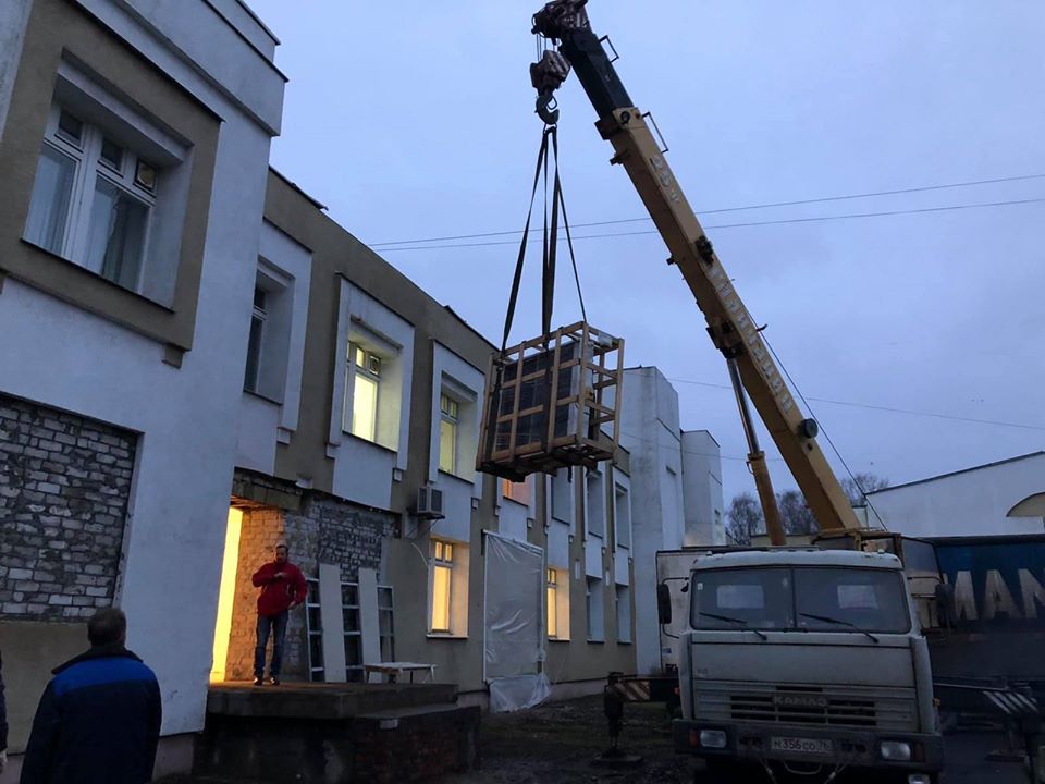 В областной детской больнице пробили стены, чтобы смонтировать новый томограф