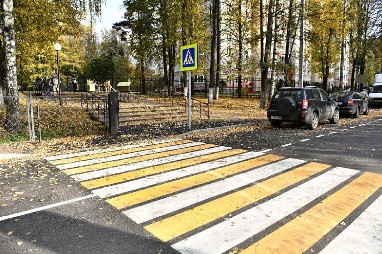 В Ярославле завершился ремонт дороги на 1-й Тормозной улице