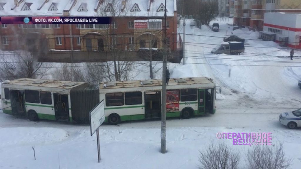 Пенсионерка перебегала дорогу в неположенном месте и попала под автобус