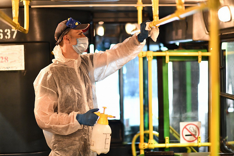 В Ярославле продолжается дезинфекция общественного транспорта
