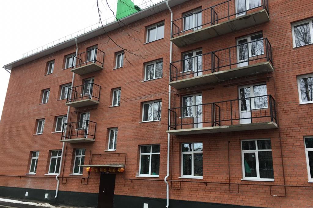 В Угличе жильцы аварийного дома получили ключи от новых квартир