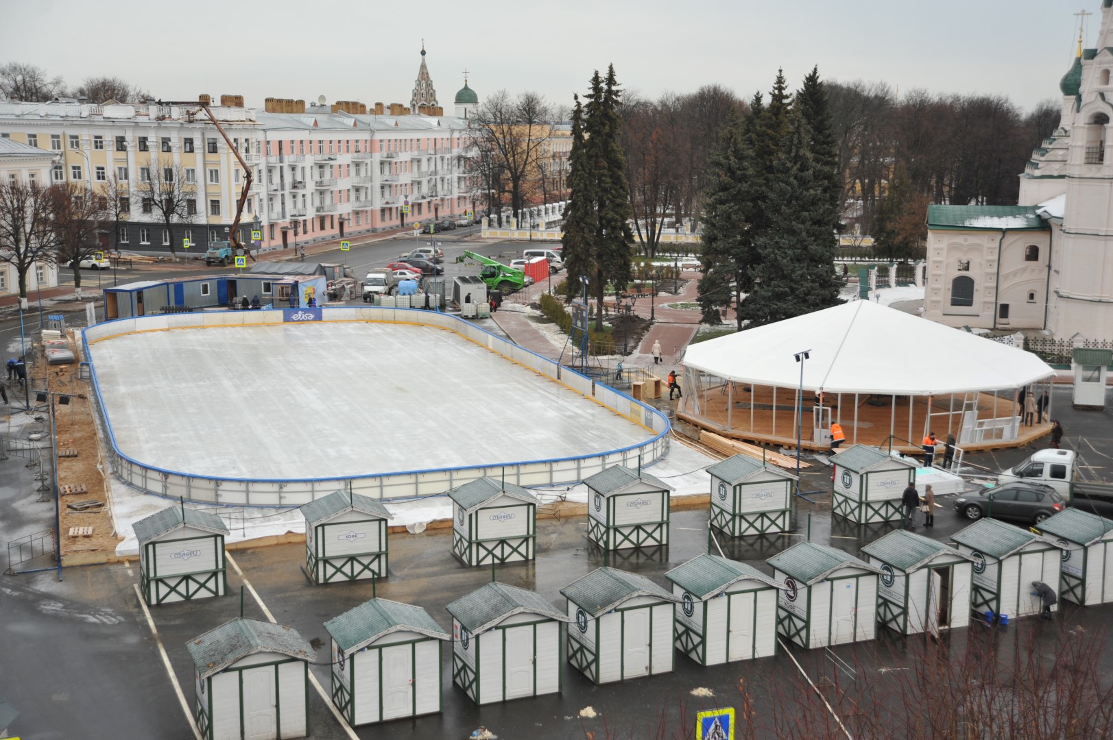 На Советской площади вновь появится каток