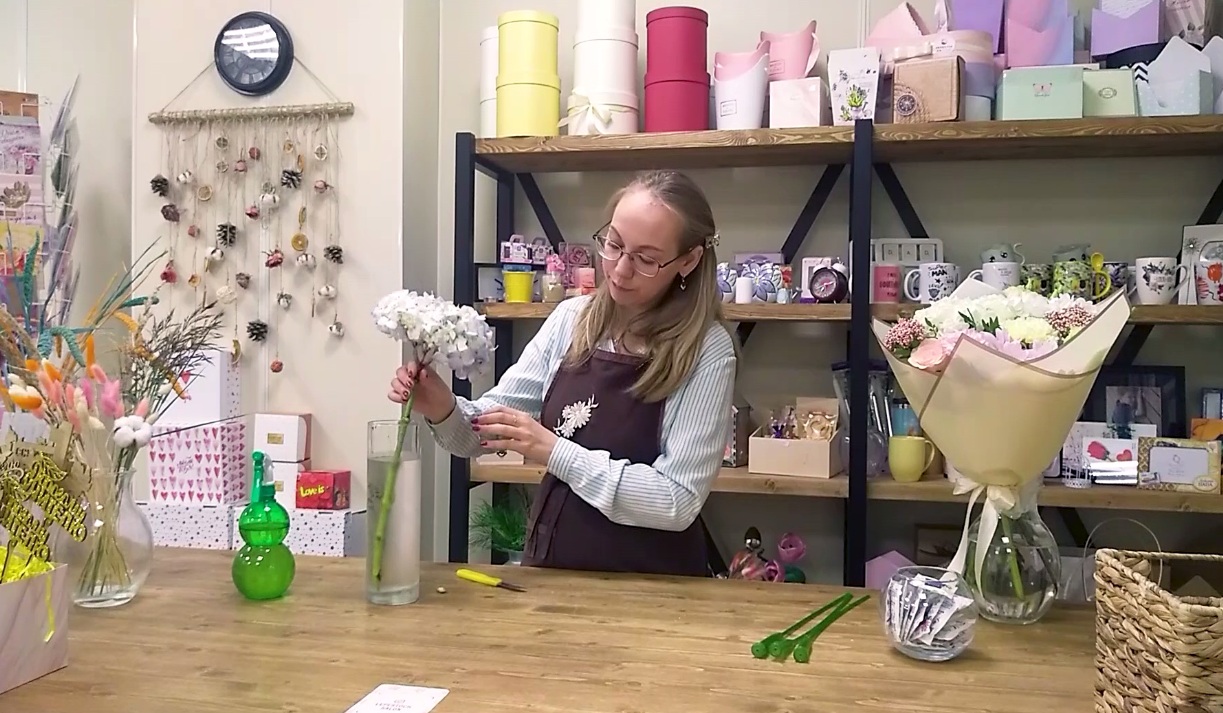 Утреннее шоу «Овсянка» от 17.09.20: учимся ухаживать за гортензией и посудомоечной машиной